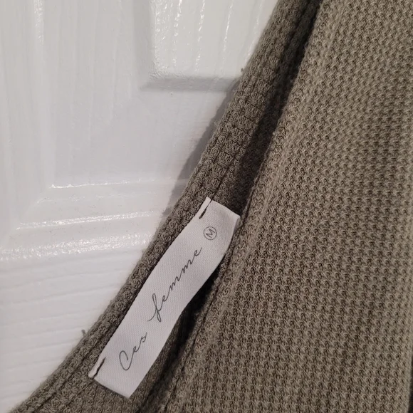 Romper - Picture 2 of 2